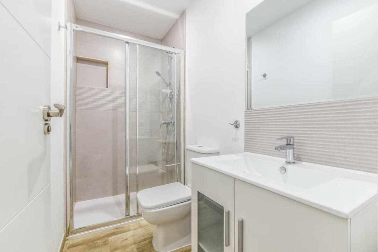 Acogedor Apartamento Entre Sol Gran Via Y Palacio Madrid Kültér fotó