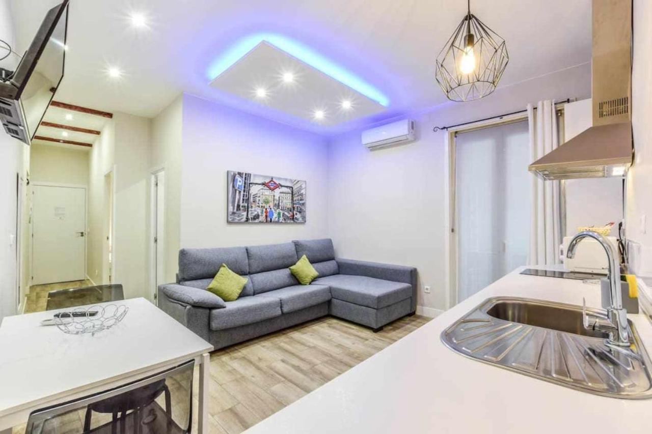 Acogedor Apartamento Entre Sol Gran Via Y Palacio Madrid Kültér fotó