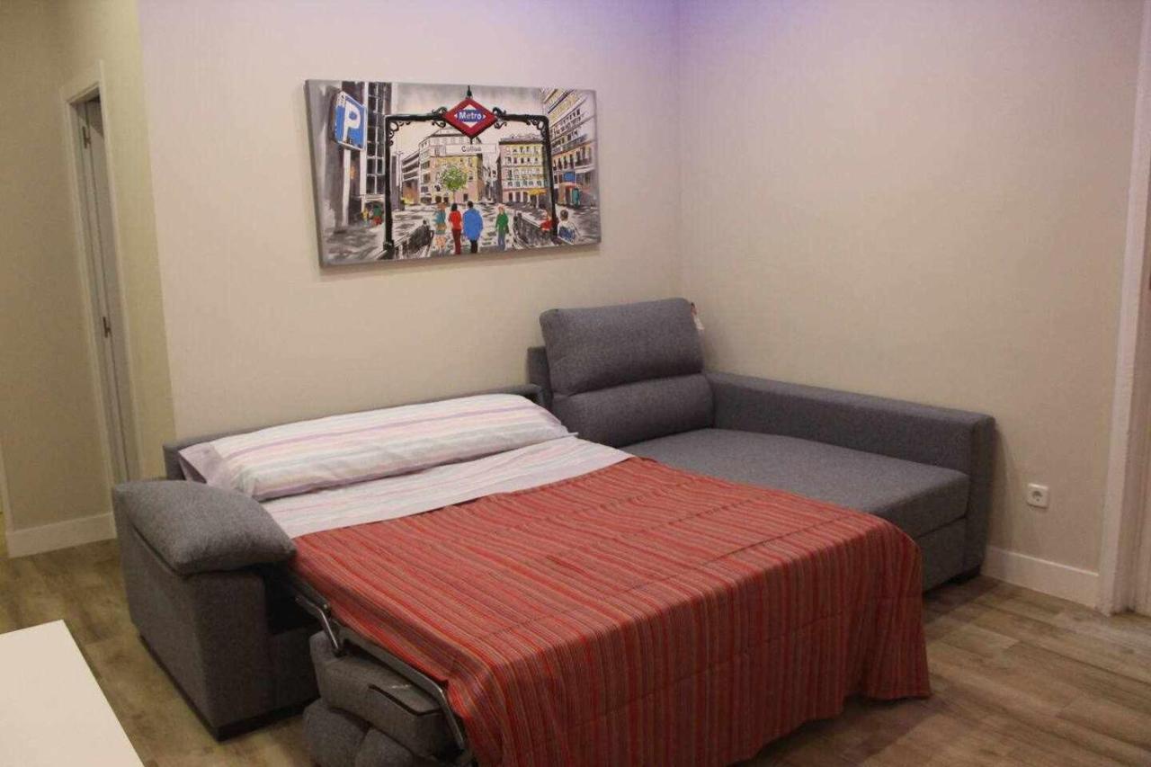 Acogedor Apartamento Entre Sol Gran Via Y Palacio Madrid Kültér fotó